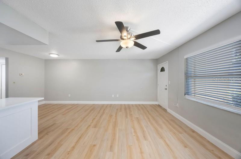 Image 3 of 18 For 6810-6820 Park Street South  16