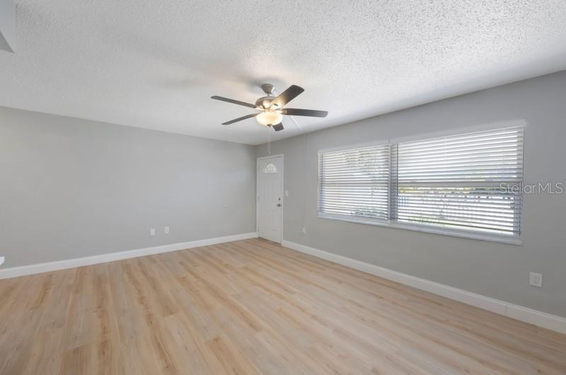 Image 4 of 18 For 6810-6820 Park Street South  16