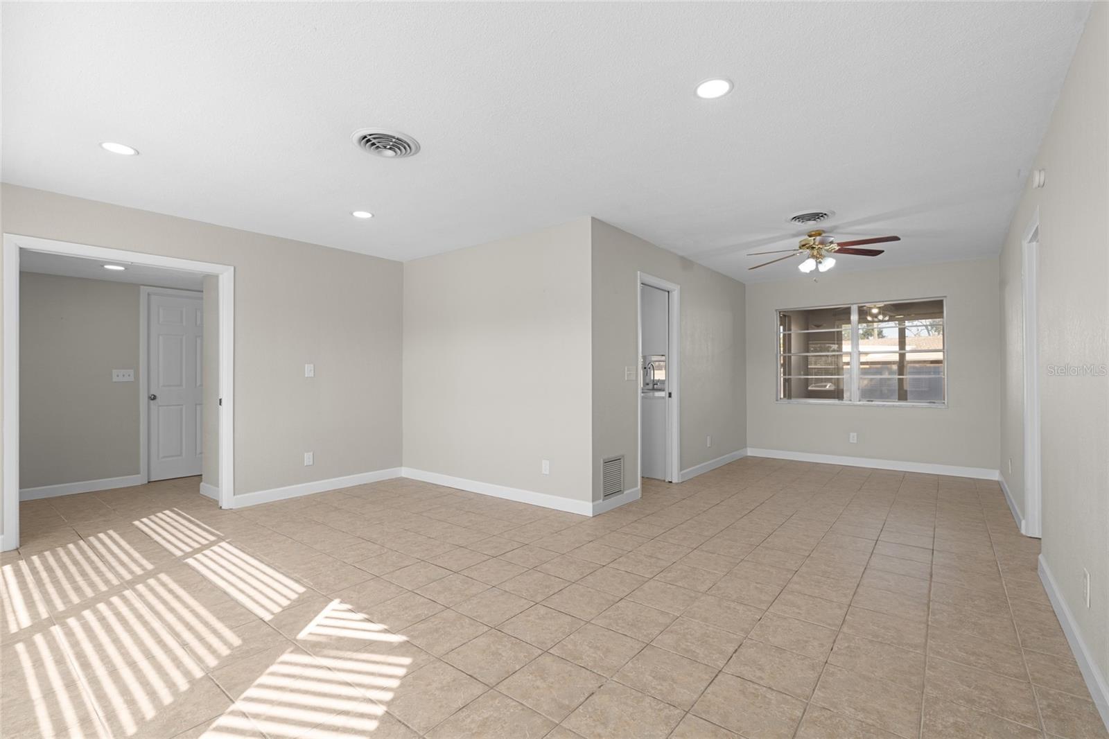 Image 18 of 50 For 9318 1st Street N