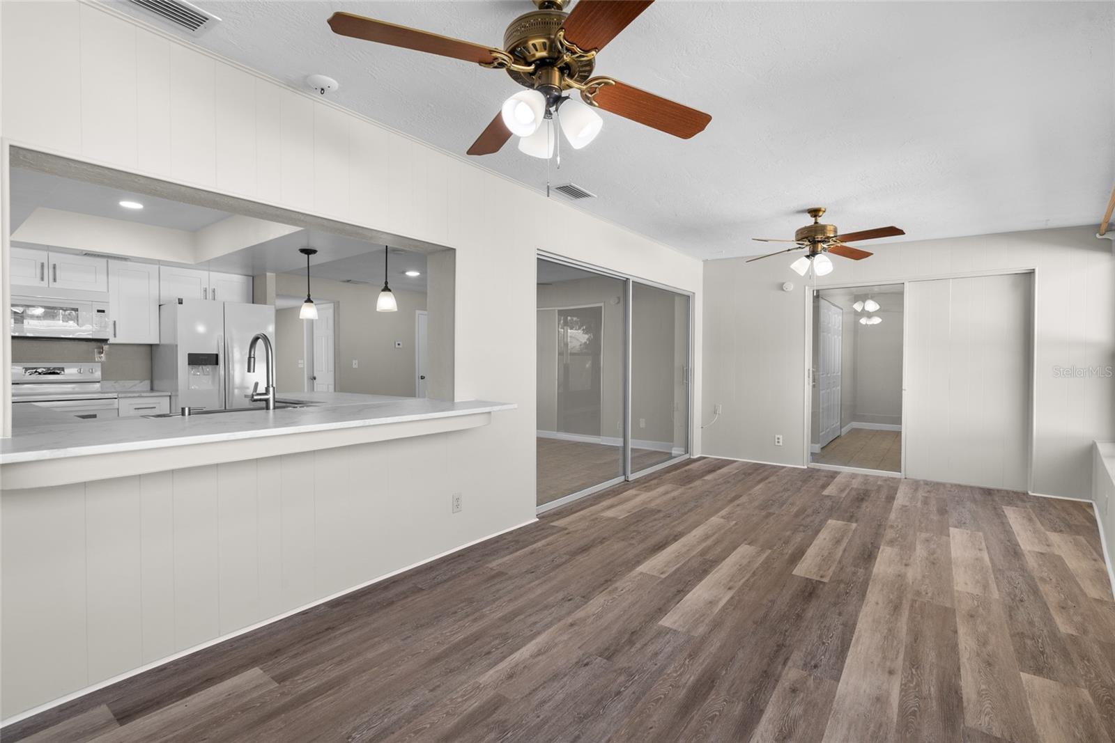 Image 21 of 50 For 9318 1st Street N