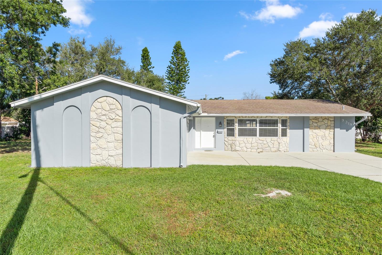 Image 3 of 50 For 9318 1st Street N