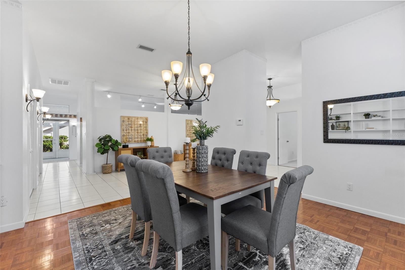 Image 16 of 55 For 642 Weathersfield Drive