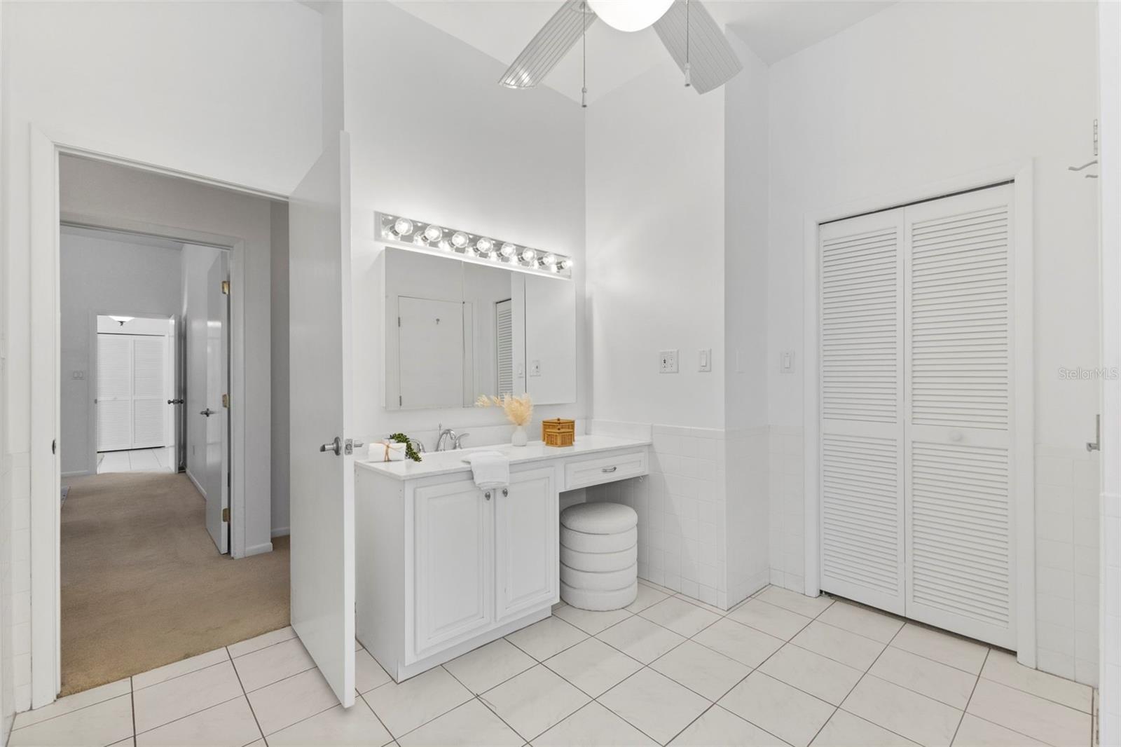 Image 26 of 55 For 642 Weathersfield Drive