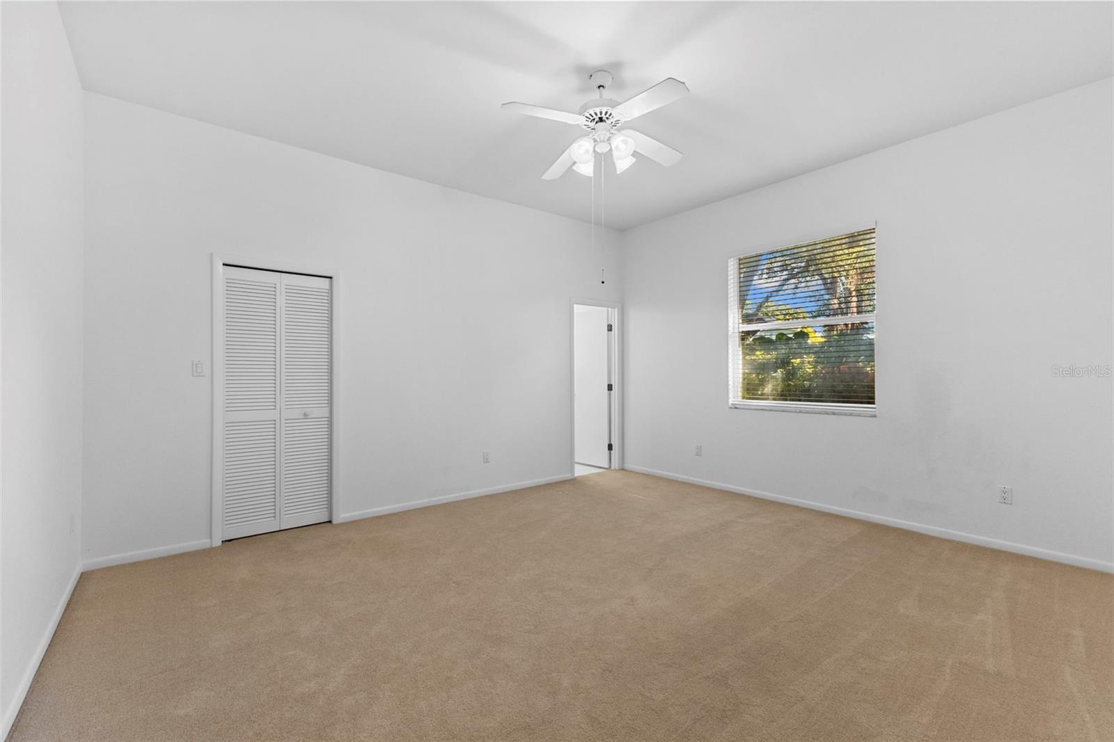 Image 29 of 55 For 642 Weathersfield Drive