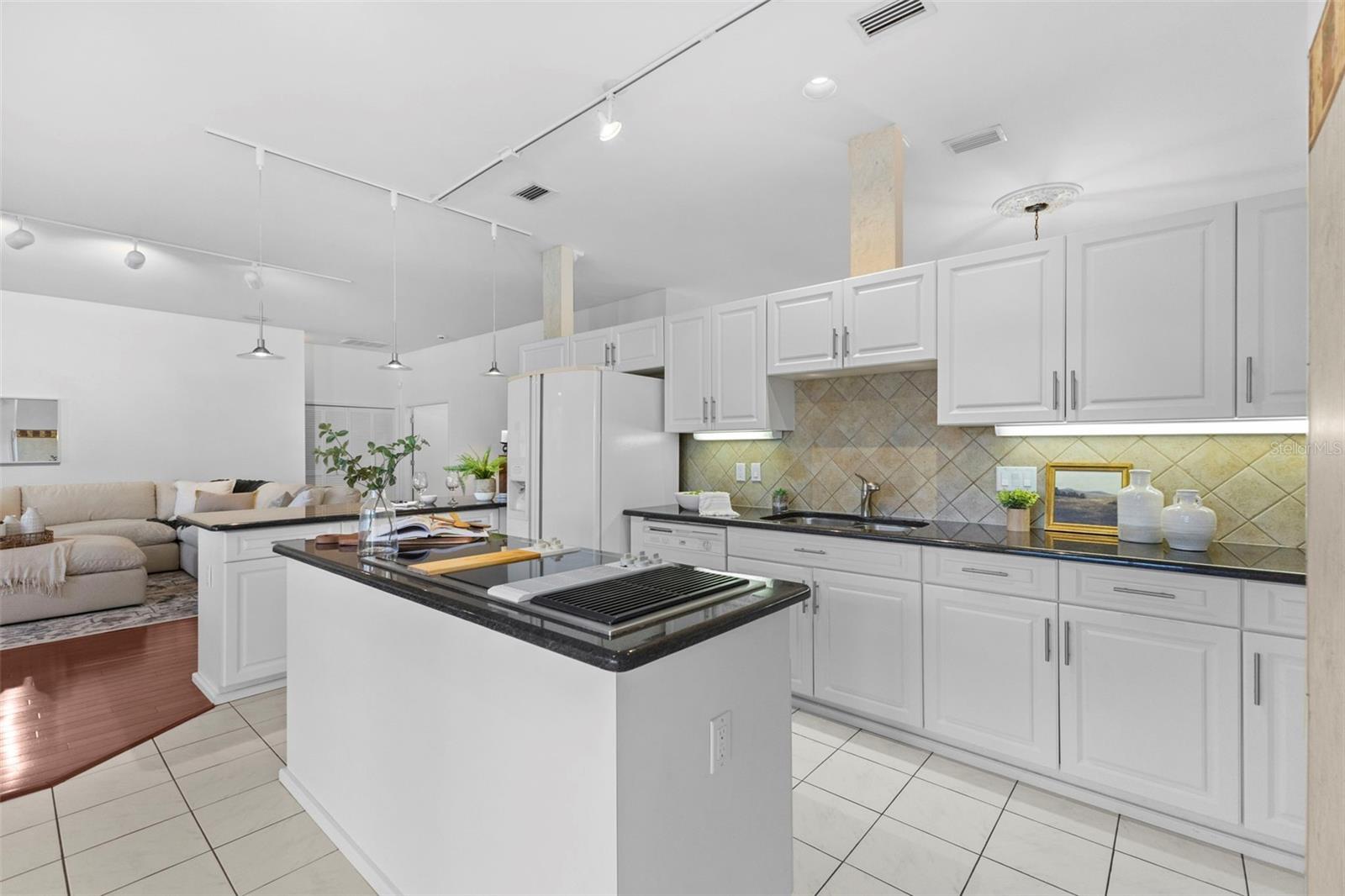Image 3 of 55 For 642 Weathersfield Drive