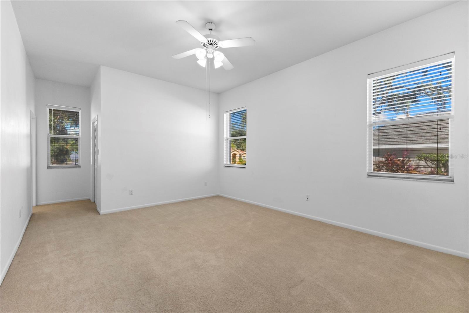 Image 33 of 55 For 642 Weathersfield Drive
