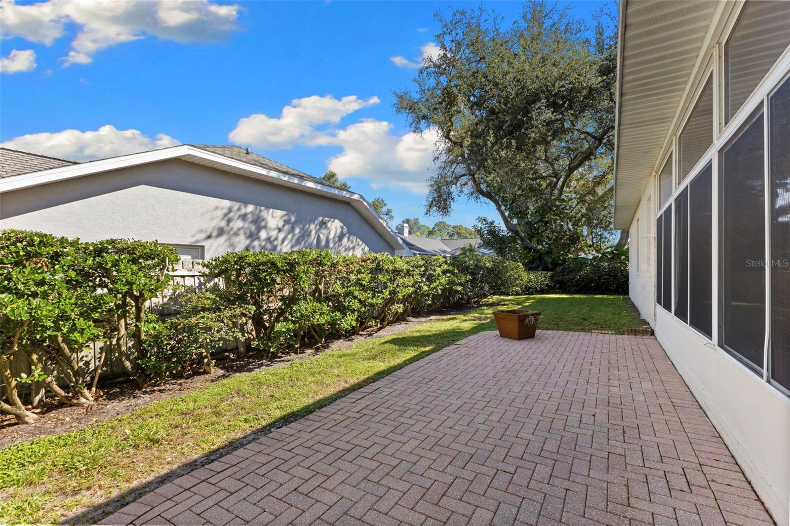 Image 39 of 55 For 642 Weathersfield Drive