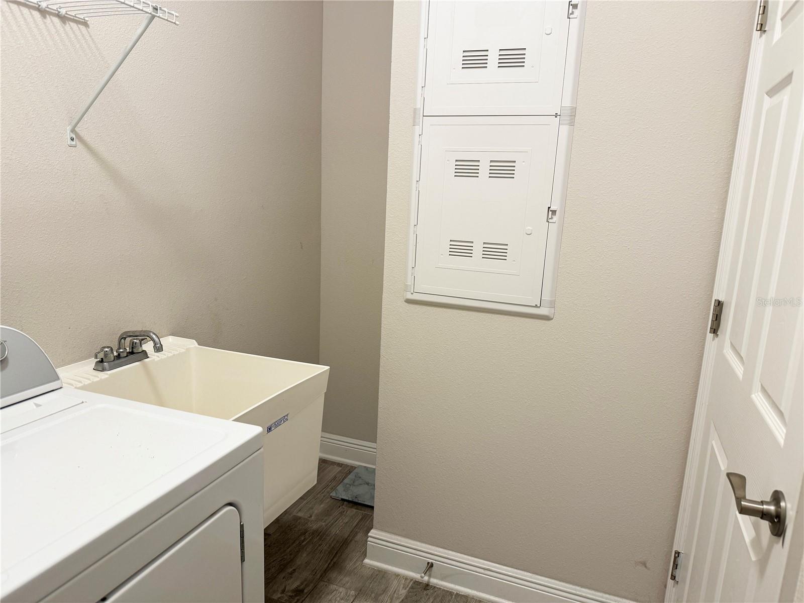 Image 19 of 64 For 12526 Rangeland Boulevard