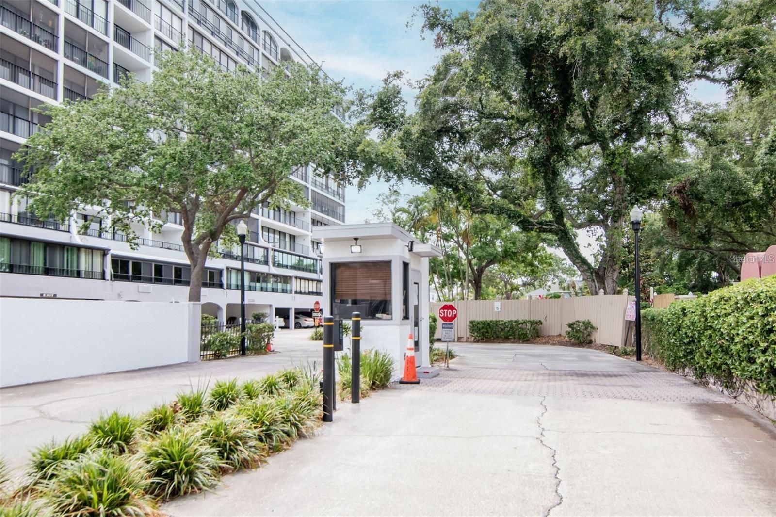 Image 16 of 18 For 3211 Swann Avenue 502