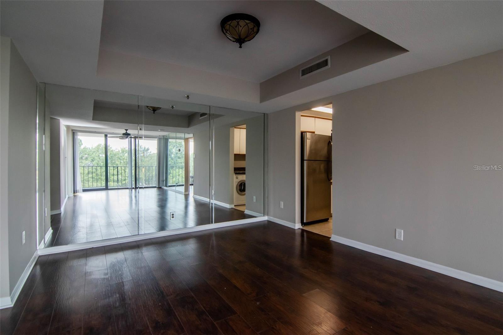 Image 4 of 18 For 3211 Swann Avenue 502