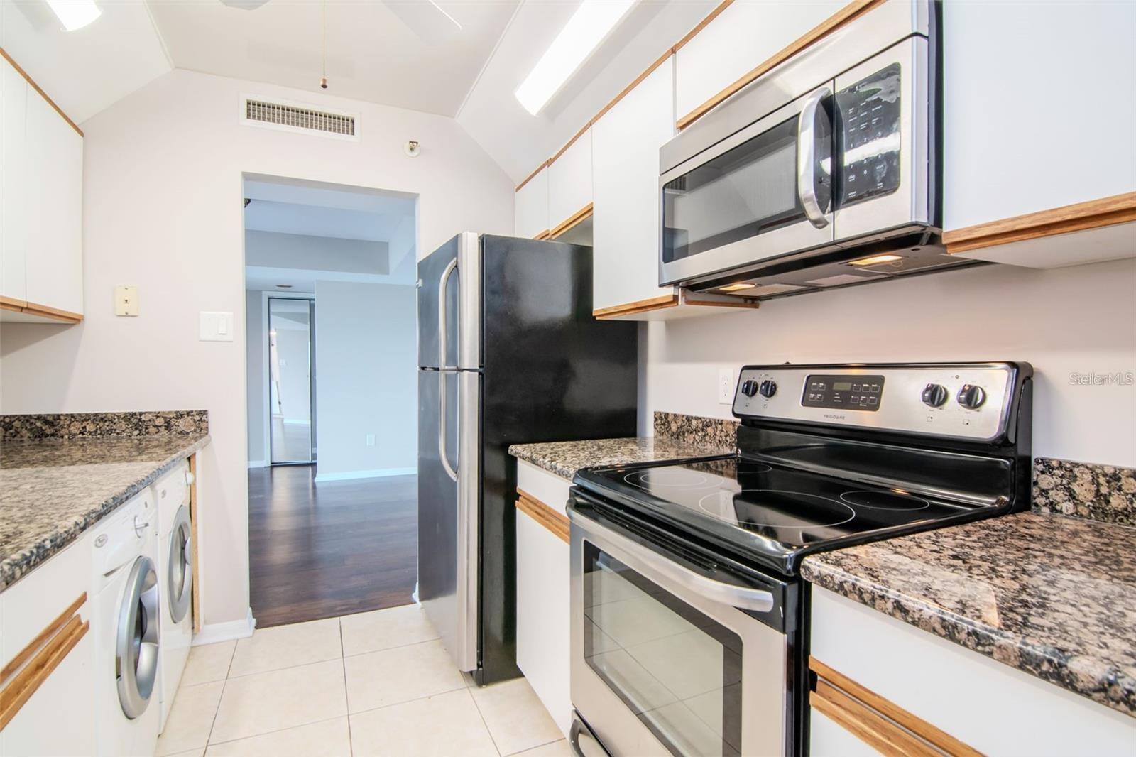 Image 5 of 18 For 3211 Swann Avenue 502