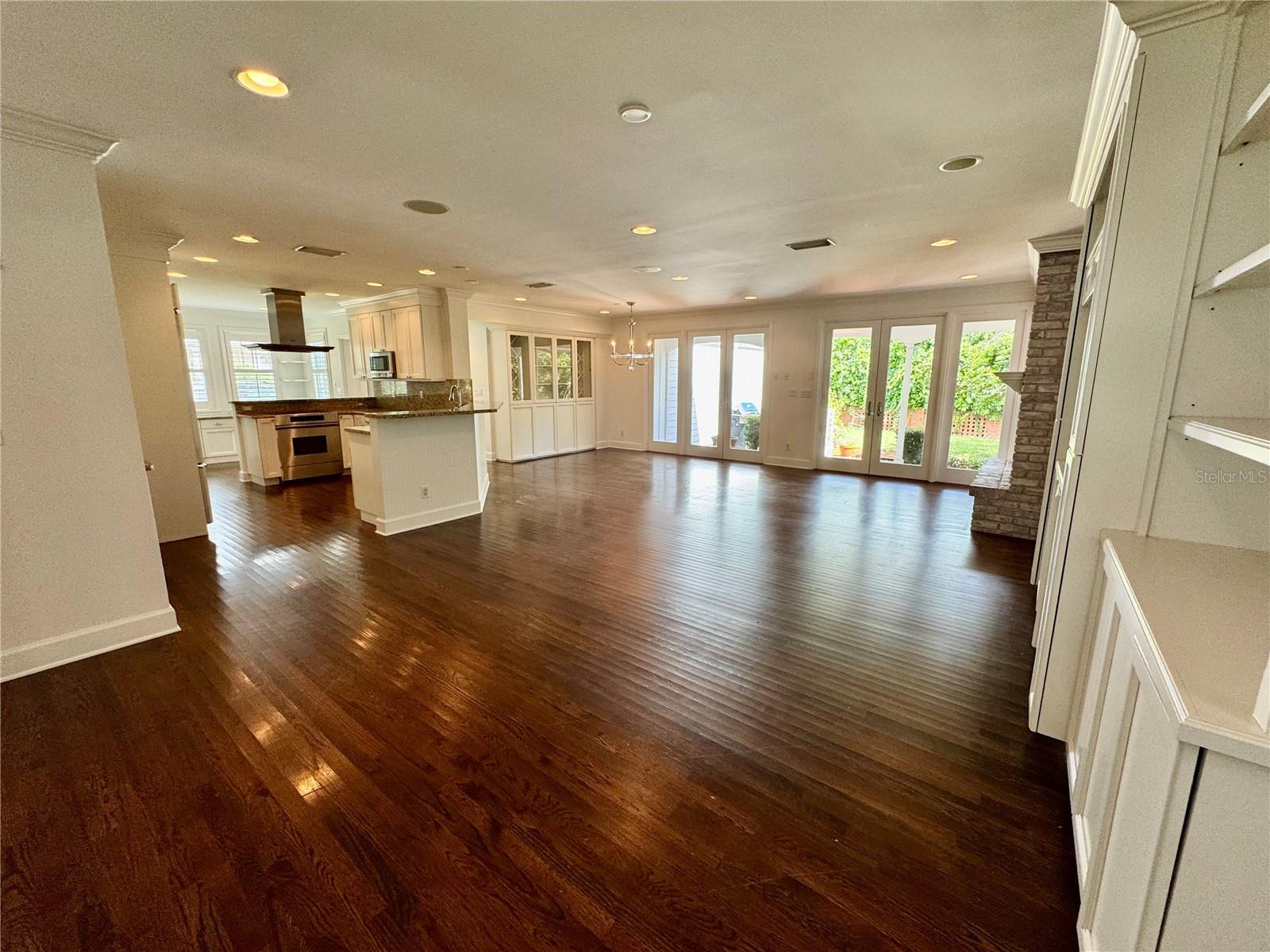 Image 2 of 14 For 912 Himes Avenue