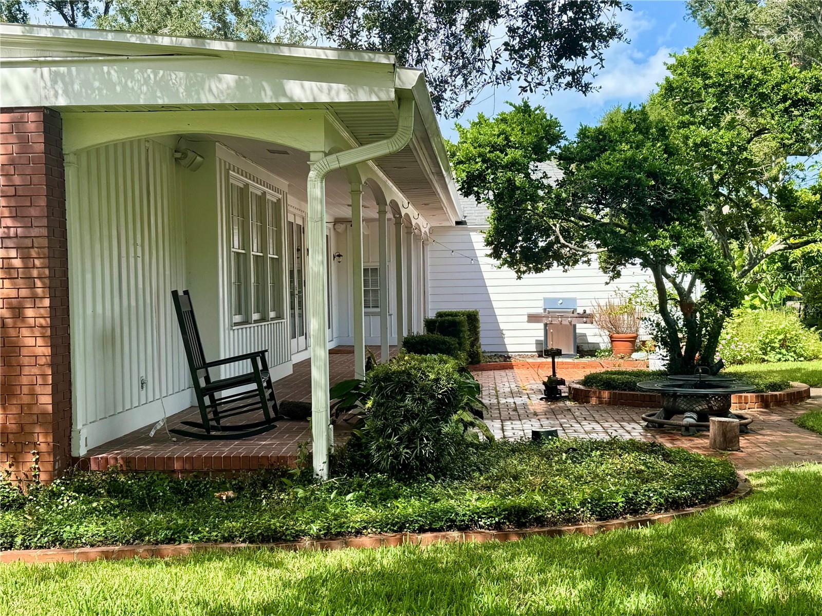 Image 7 of 14 For 912 Himes Avenue
