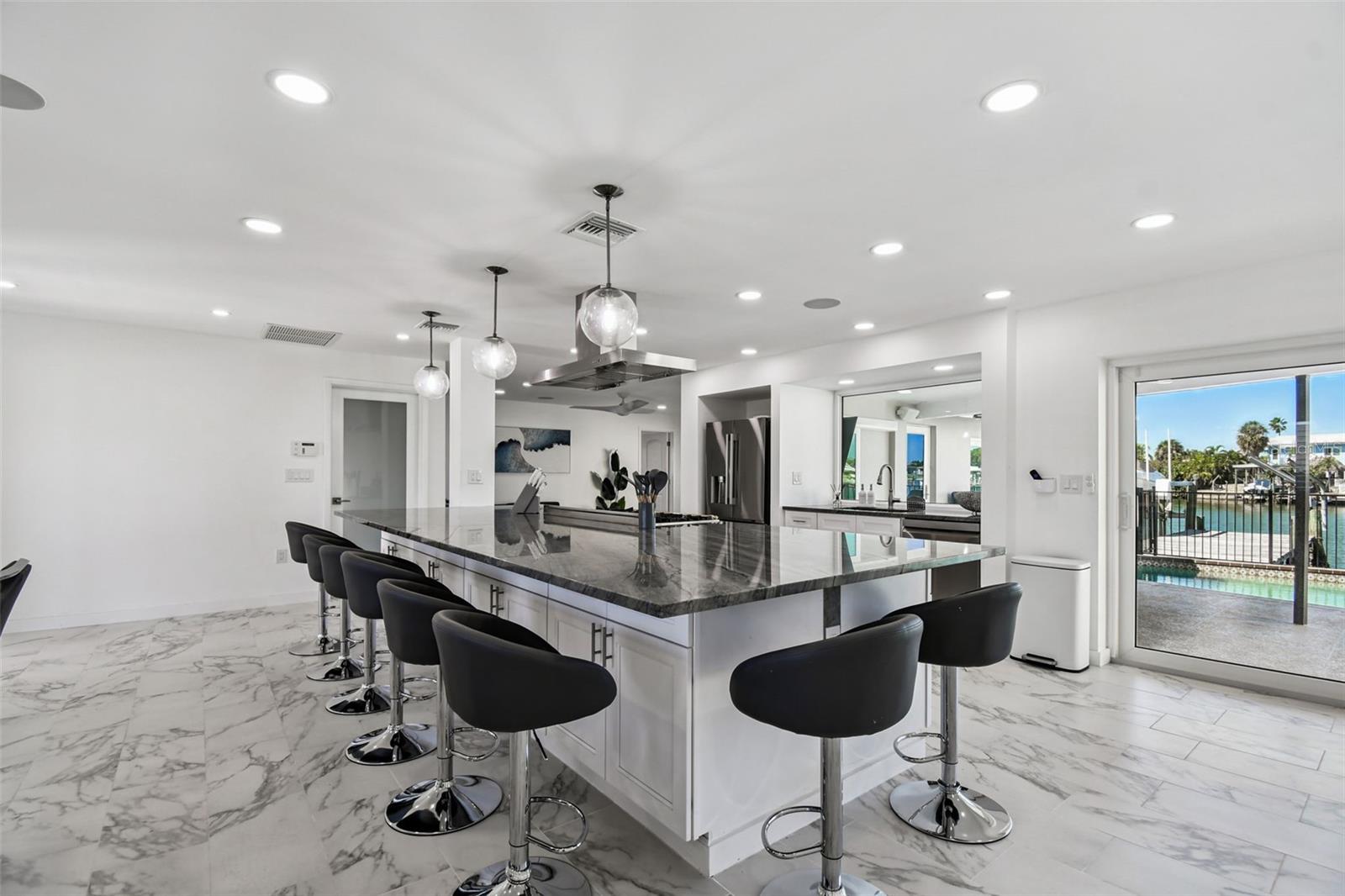 Image 10 of 82 For 340 Palm Island Ne