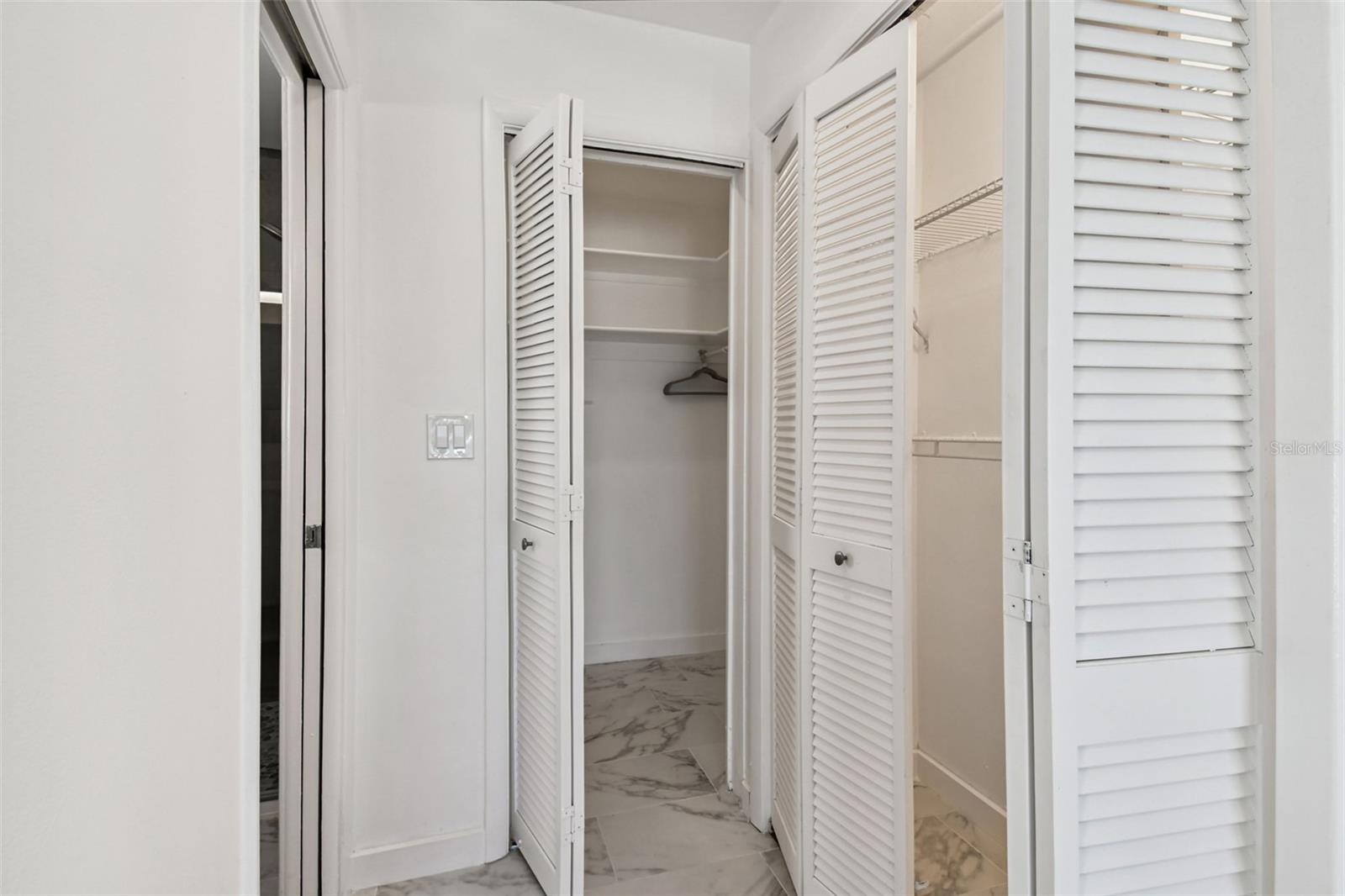 Image 30 of 82 For 340 Palm Island Ne