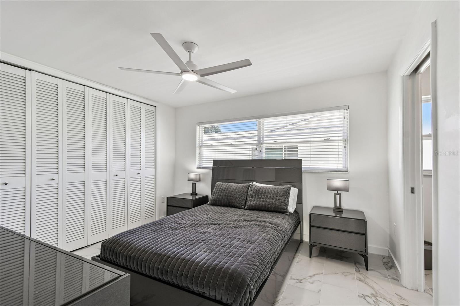 Image 37 of 82 For 340 Palm Island Ne