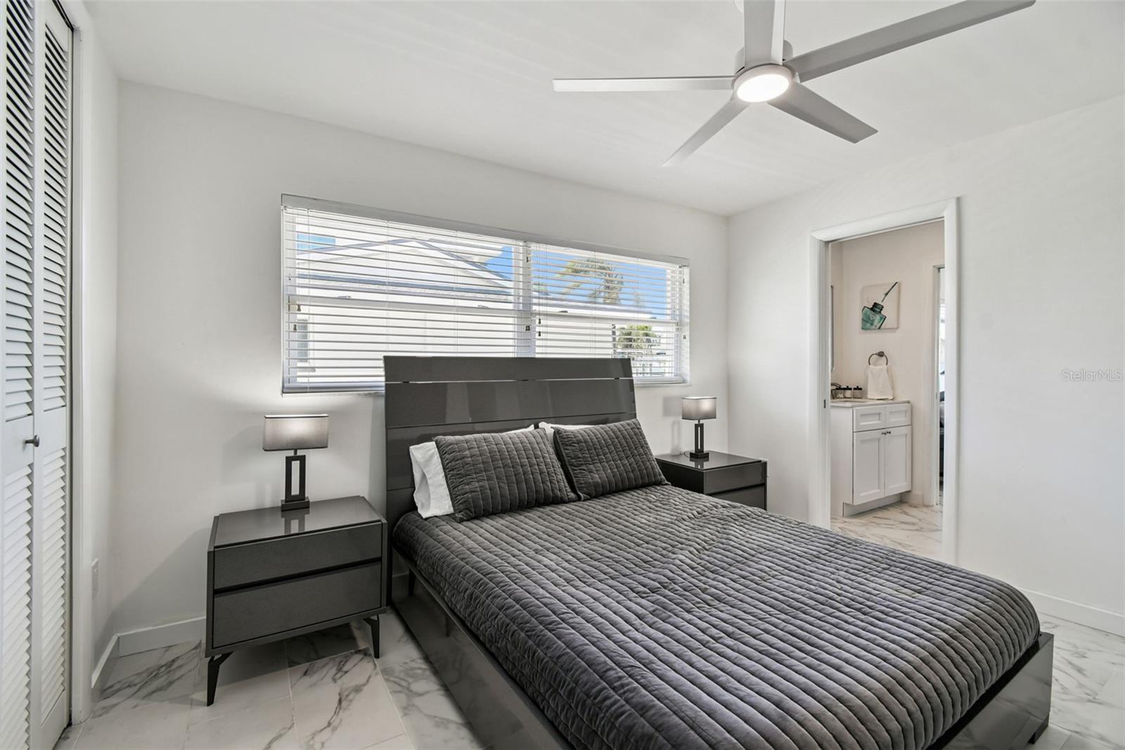 Image 38 of 82 For 340 Palm Island Ne