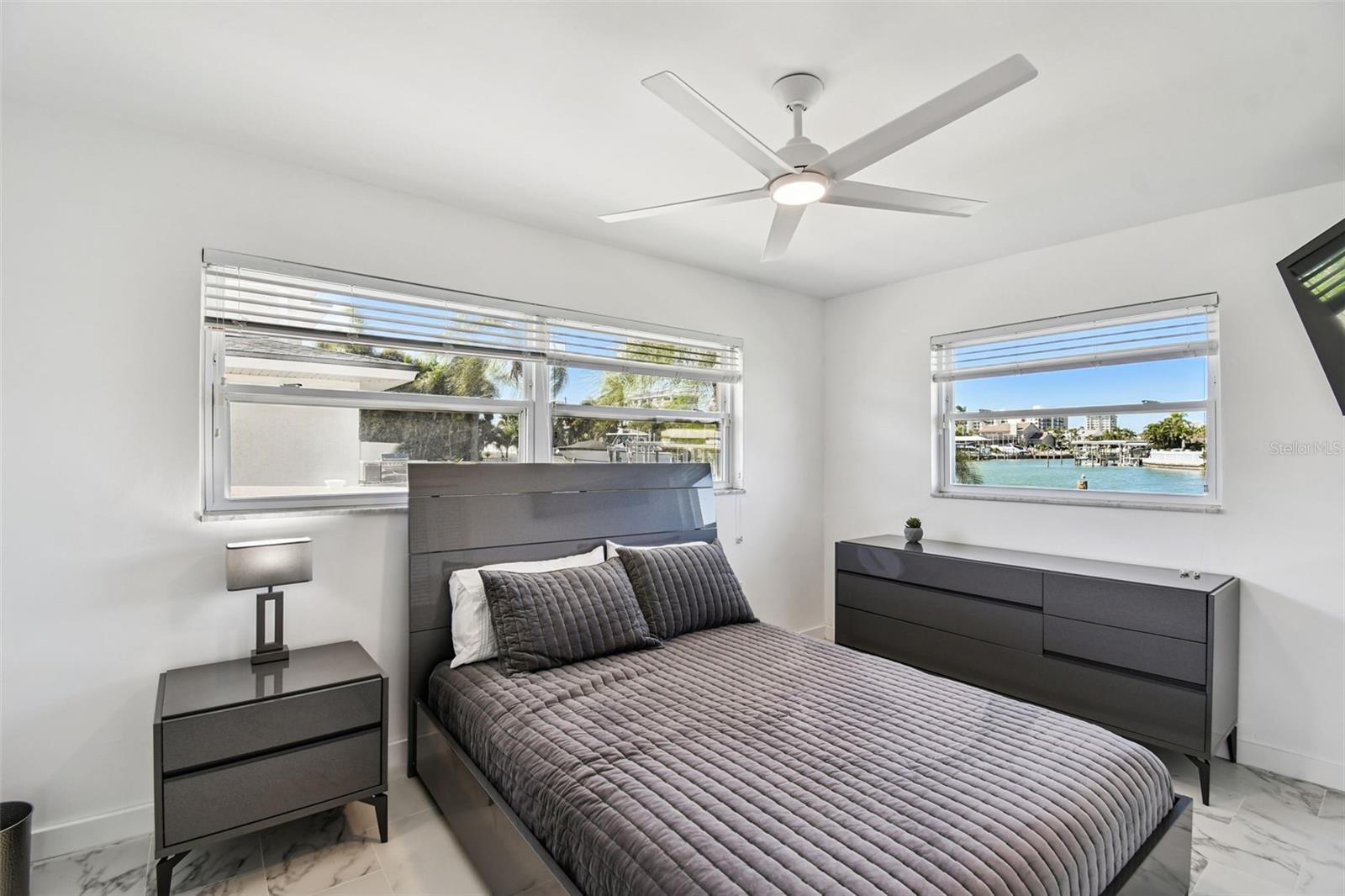 Image 46 of 82 For 340 Palm Island Ne