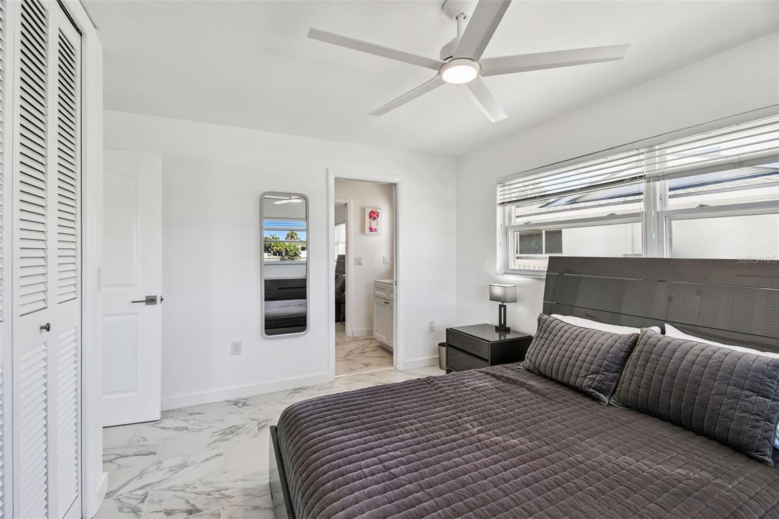 Image 47 of 82 For 340 Palm Island Ne