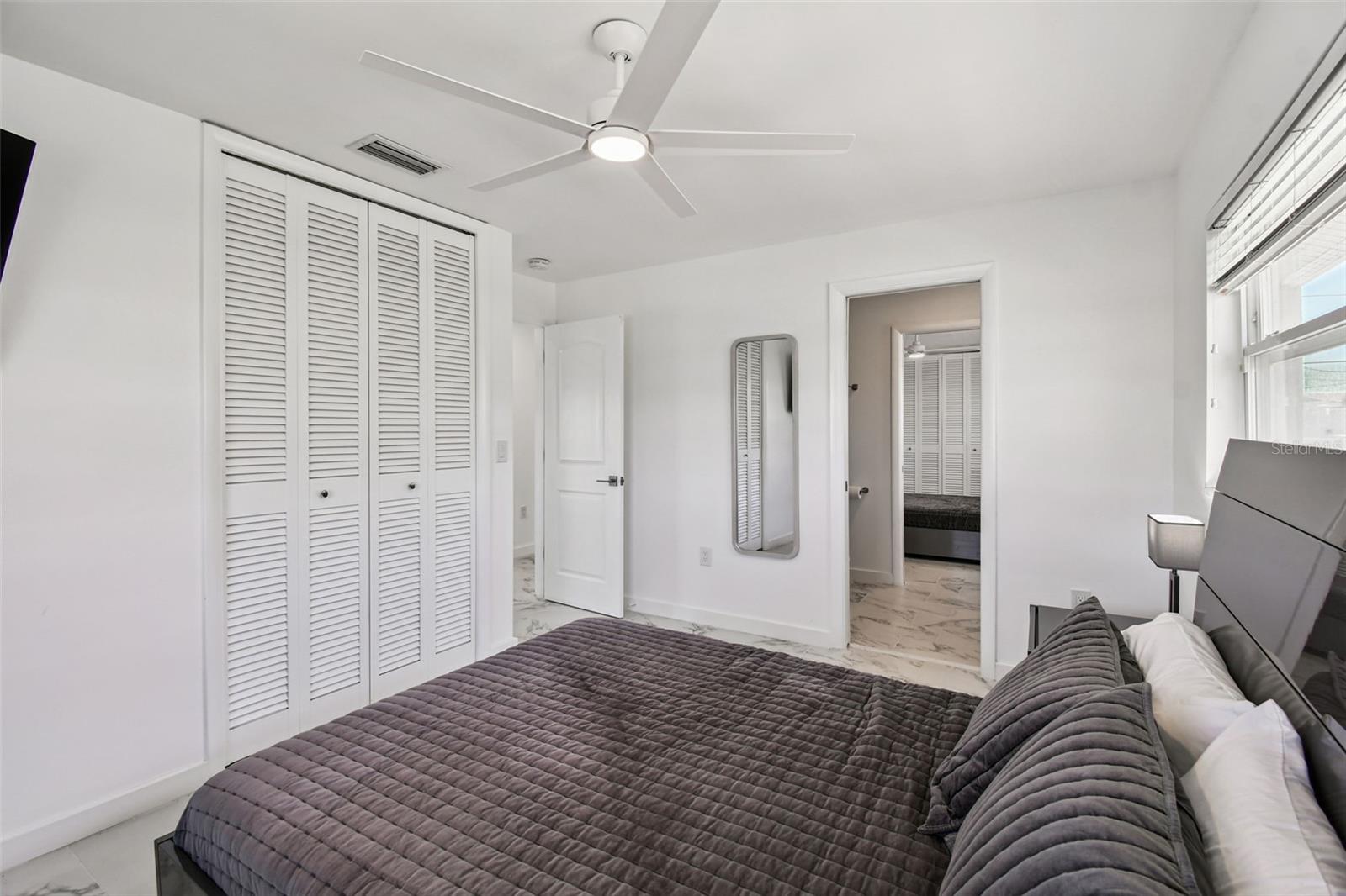 Image 48 of 82 For 340 Palm Island Ne