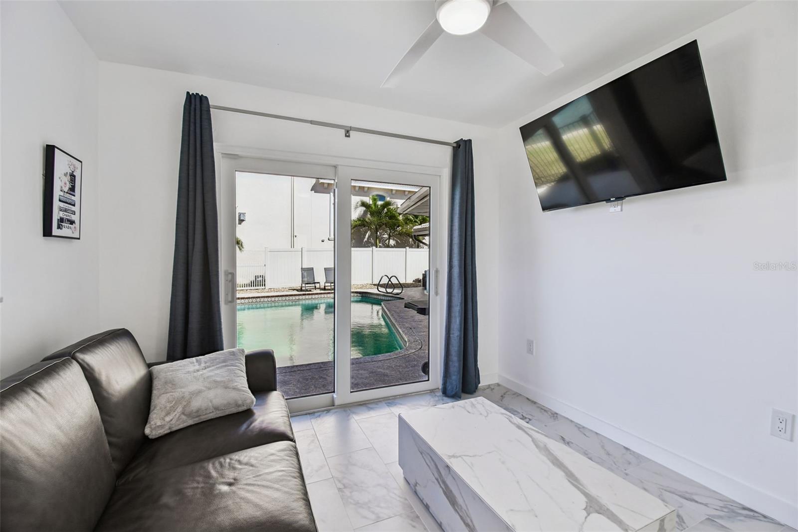 Image 54 of 82 For 340 Palm Island Ne