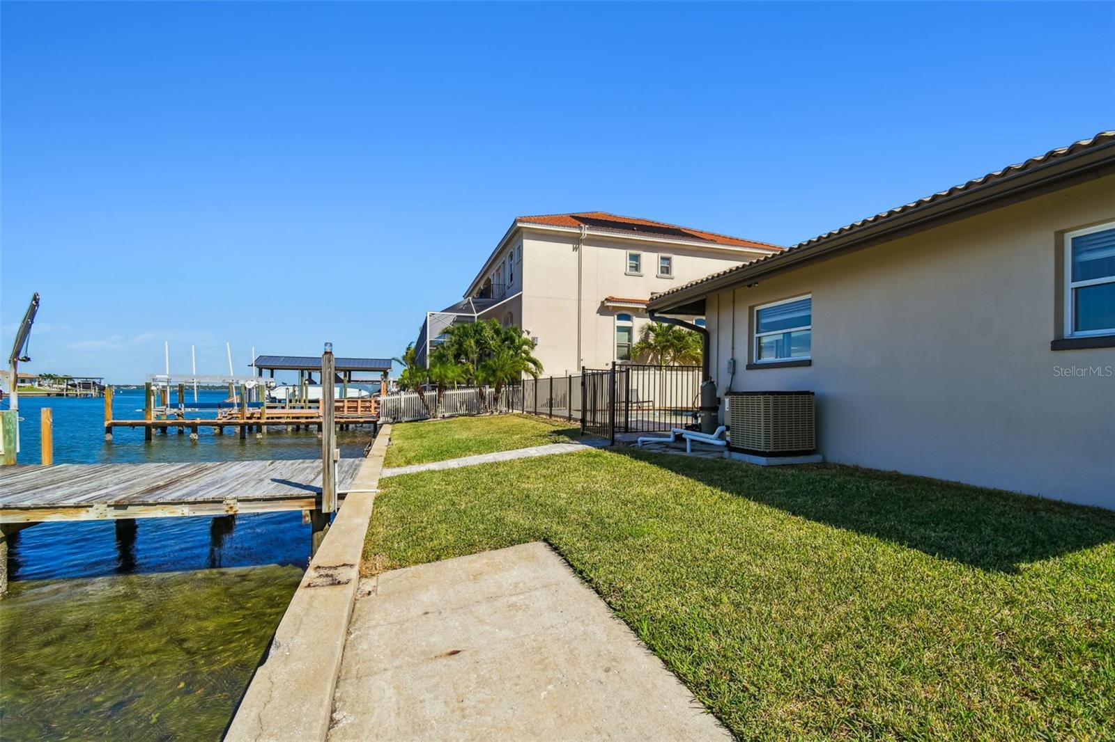 Image 67 of 82 For 340 Palm Island Ne