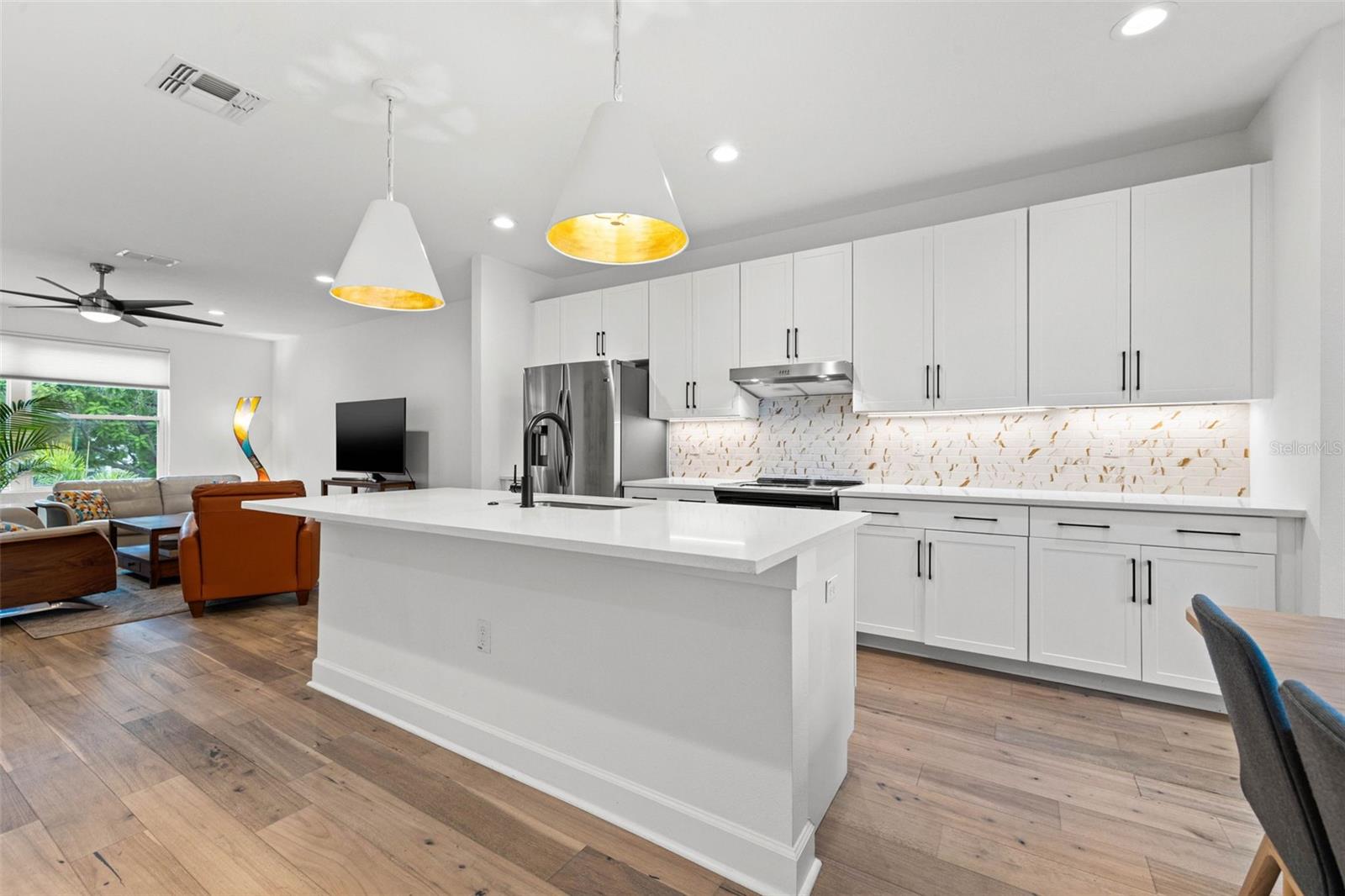 Image 14 of 55 For 2645 1st Avenue N