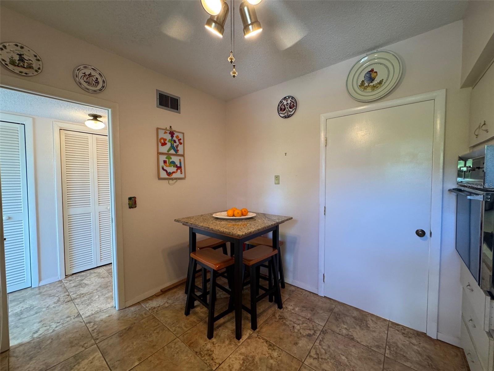 Image 21 of 67 For 2440 World Parkway Boulevard 60