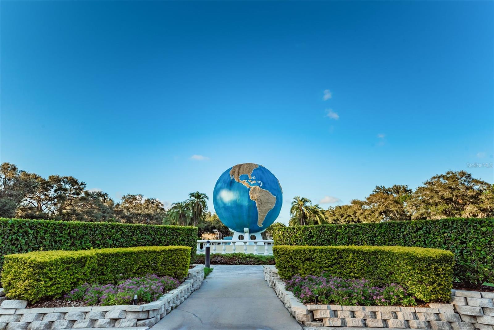 Image 24 of 67 For 2440 World Parkway Boulevard 60