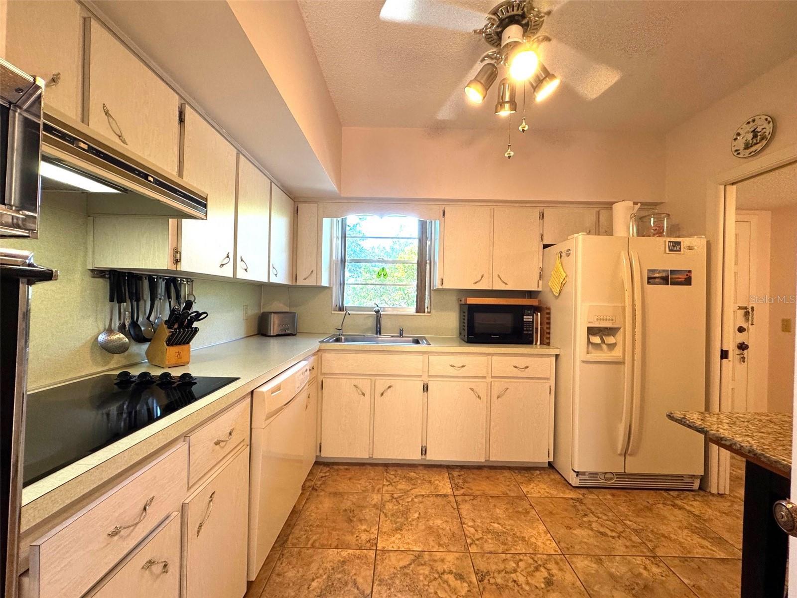 Image 5 of 67 For 2440 World Parkway Boulevard 60