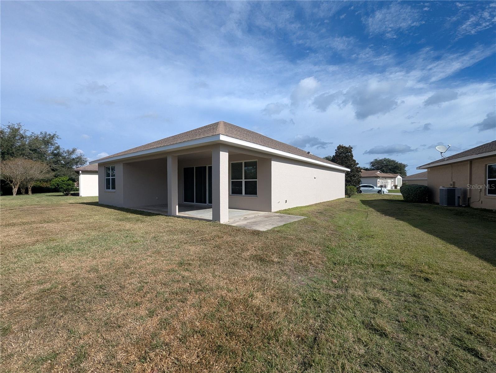 Listing photo id 26 for 1882 Angelica Loop