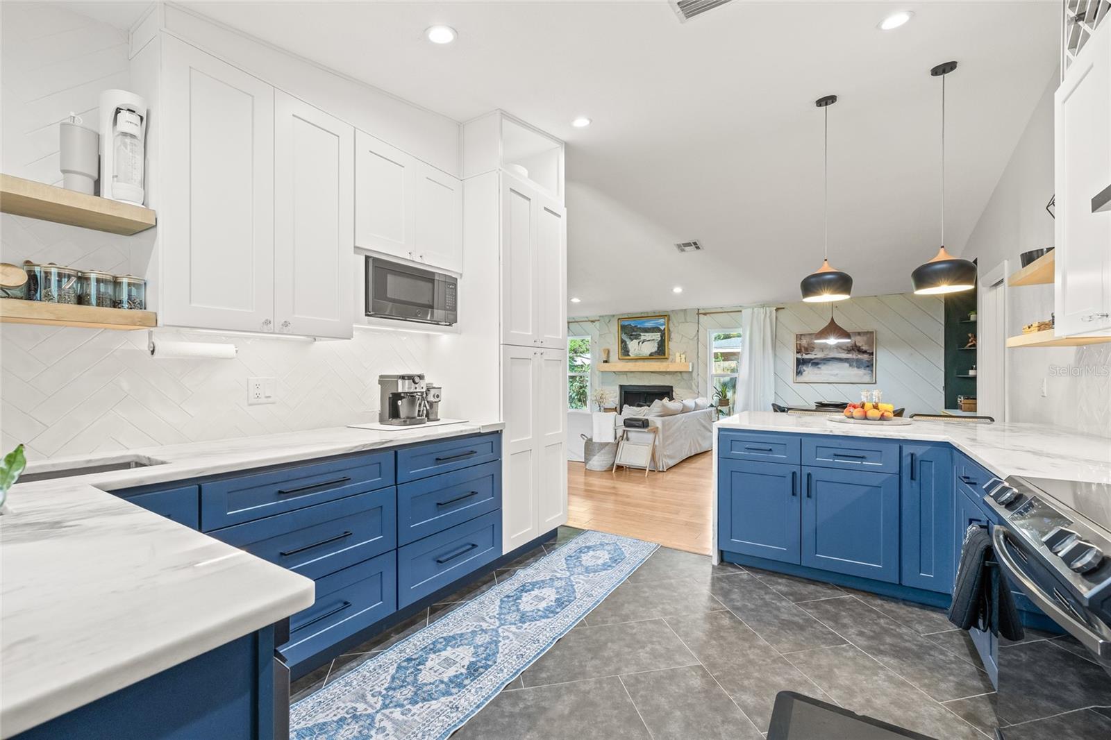 Image 10 of 33 For 2901 61st Avenue S