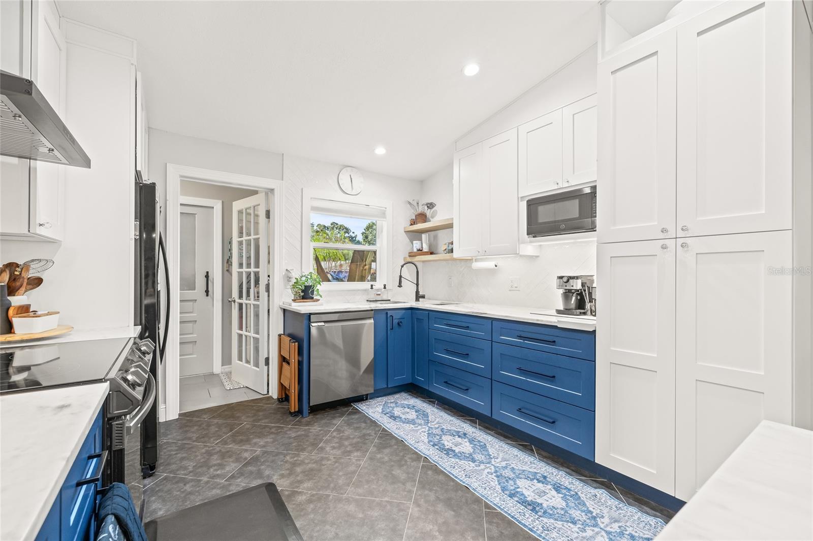 Image 11 of 33 For 2901 61st Avenue S