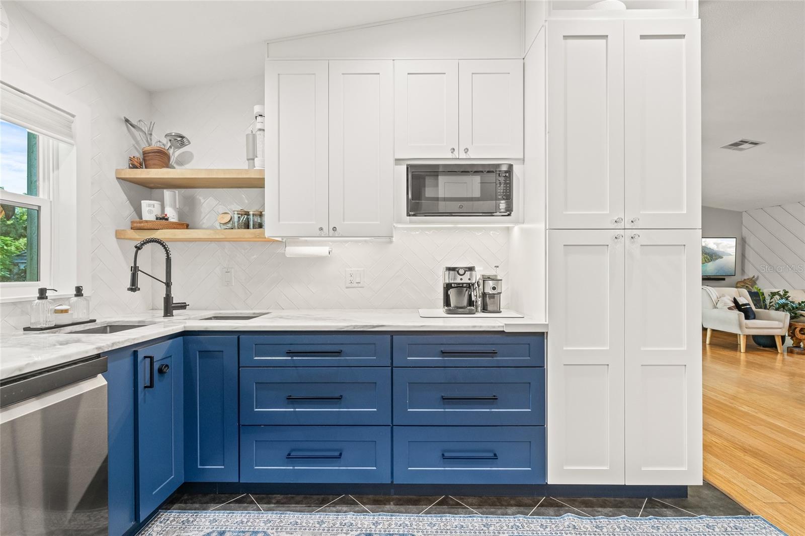 Image 12 of 33 For 2901 61st Avenue S