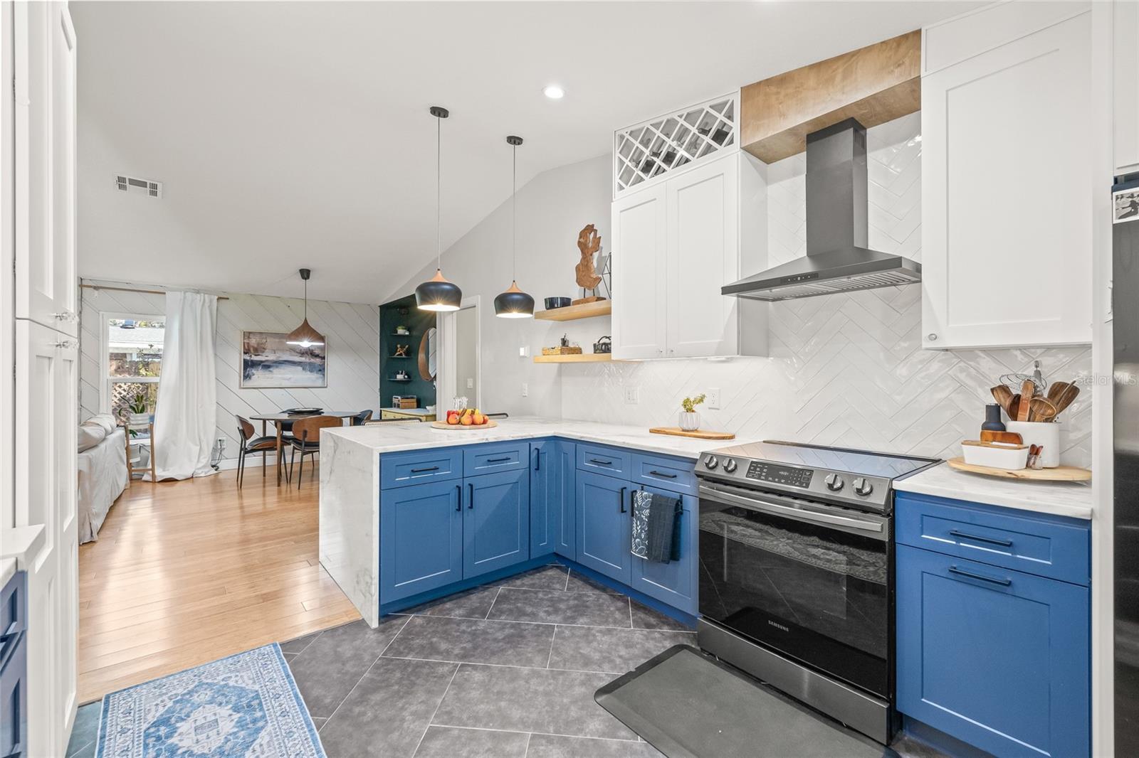 Image 13 of 33 For 2901 61st Avenue S