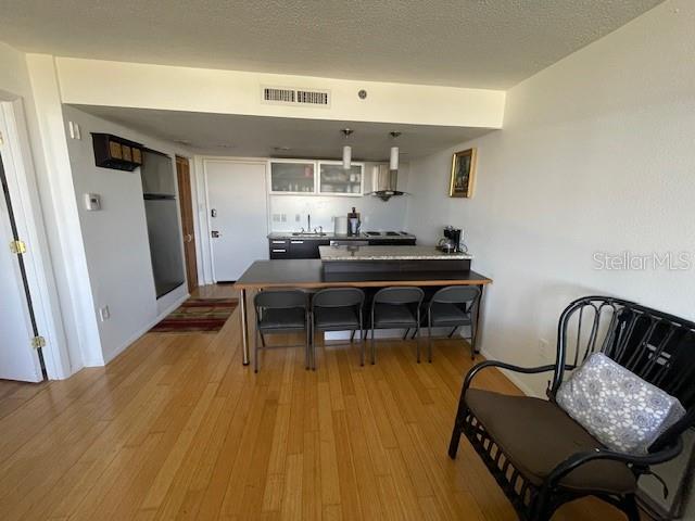 Image 5 of 18 For 701 Madison Avenue 510