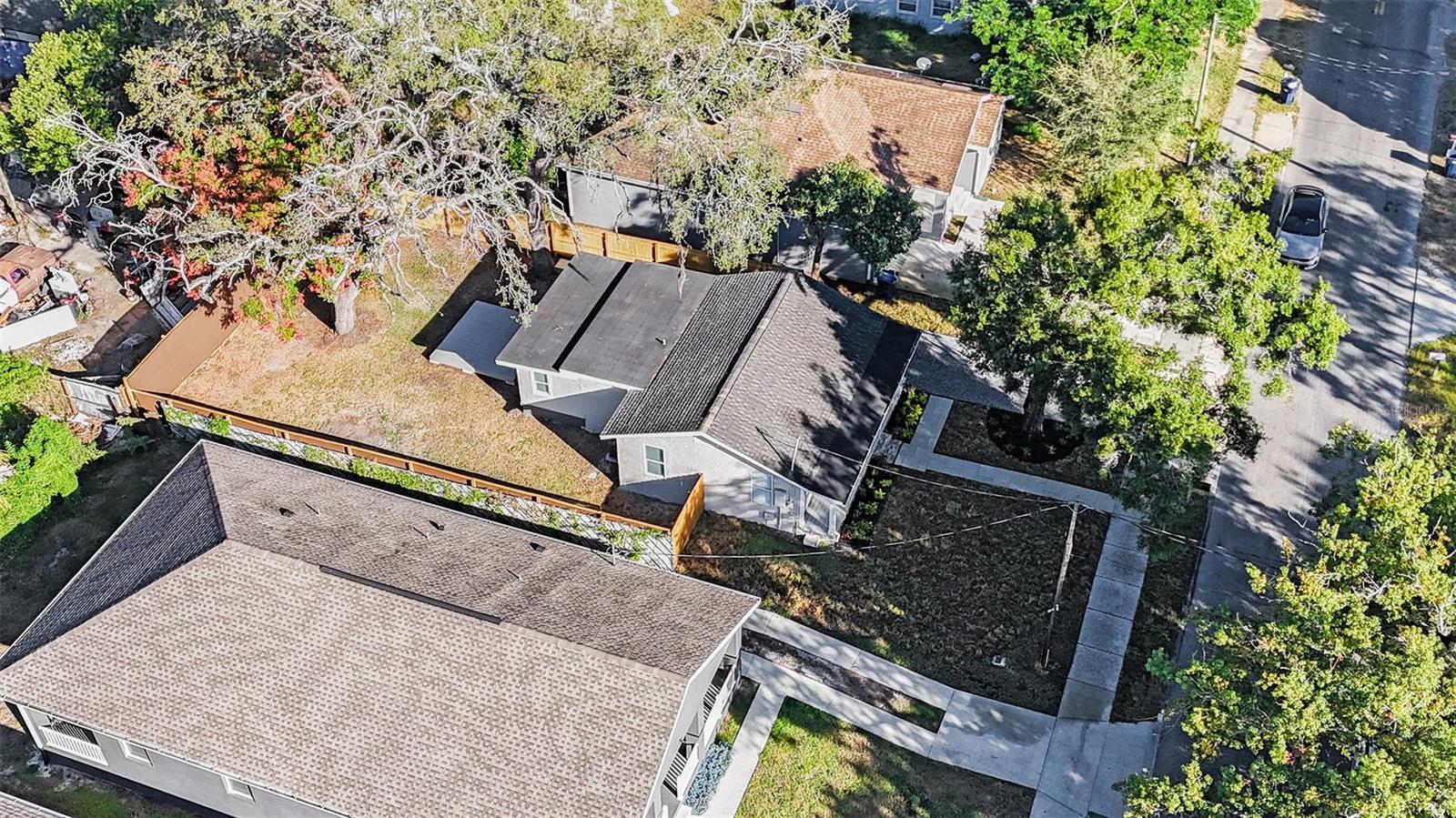 Listing photo id 31 for 8718 Brooks Street