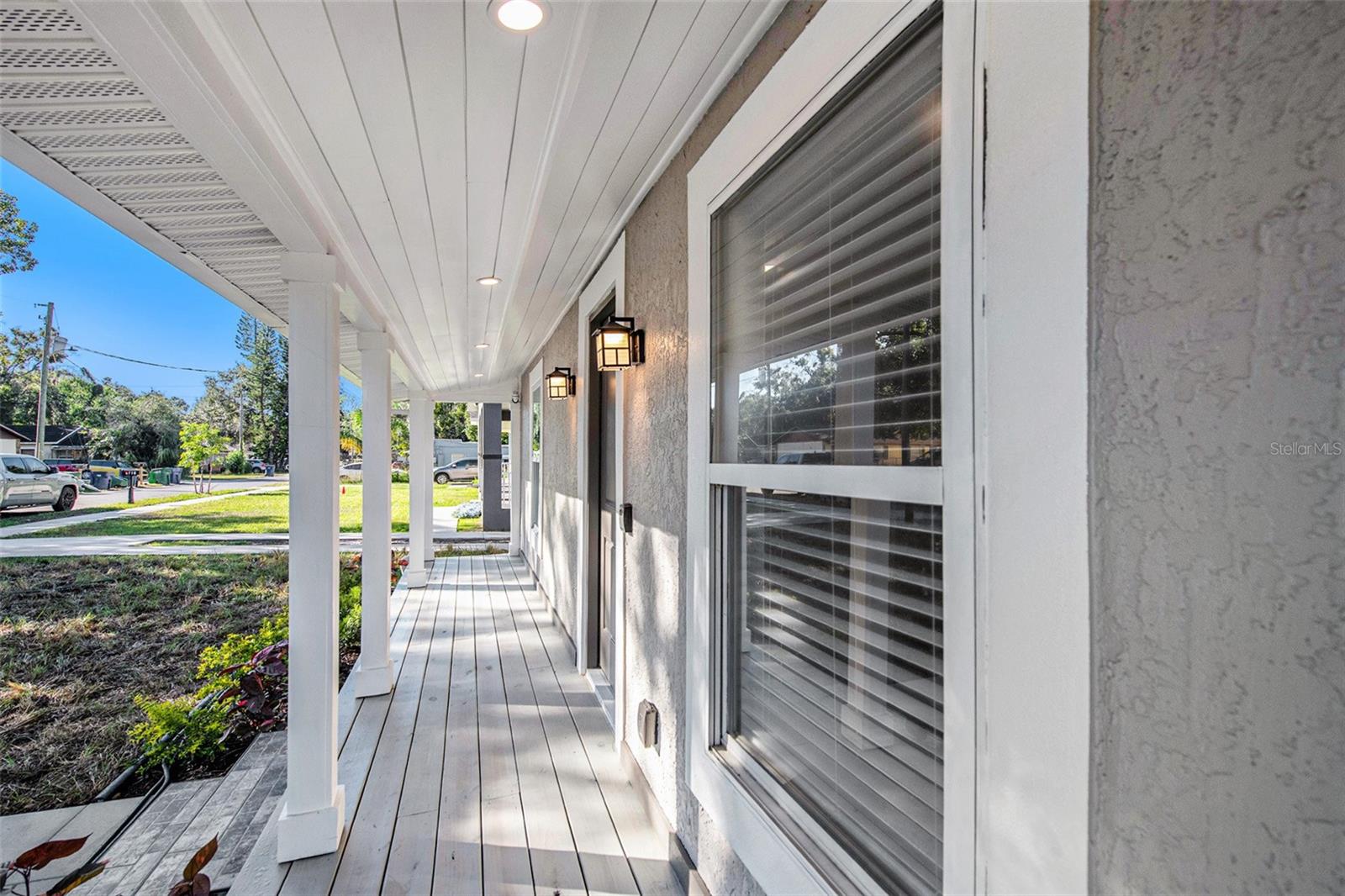 Listing photo id 6 for 8718 Brooks Street