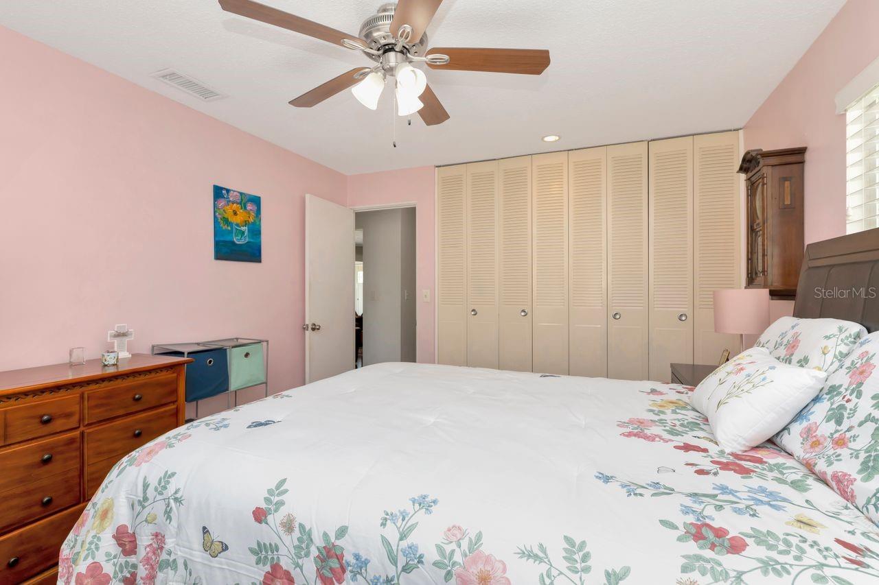 Image 30 of 52 For 2098 35th Street N