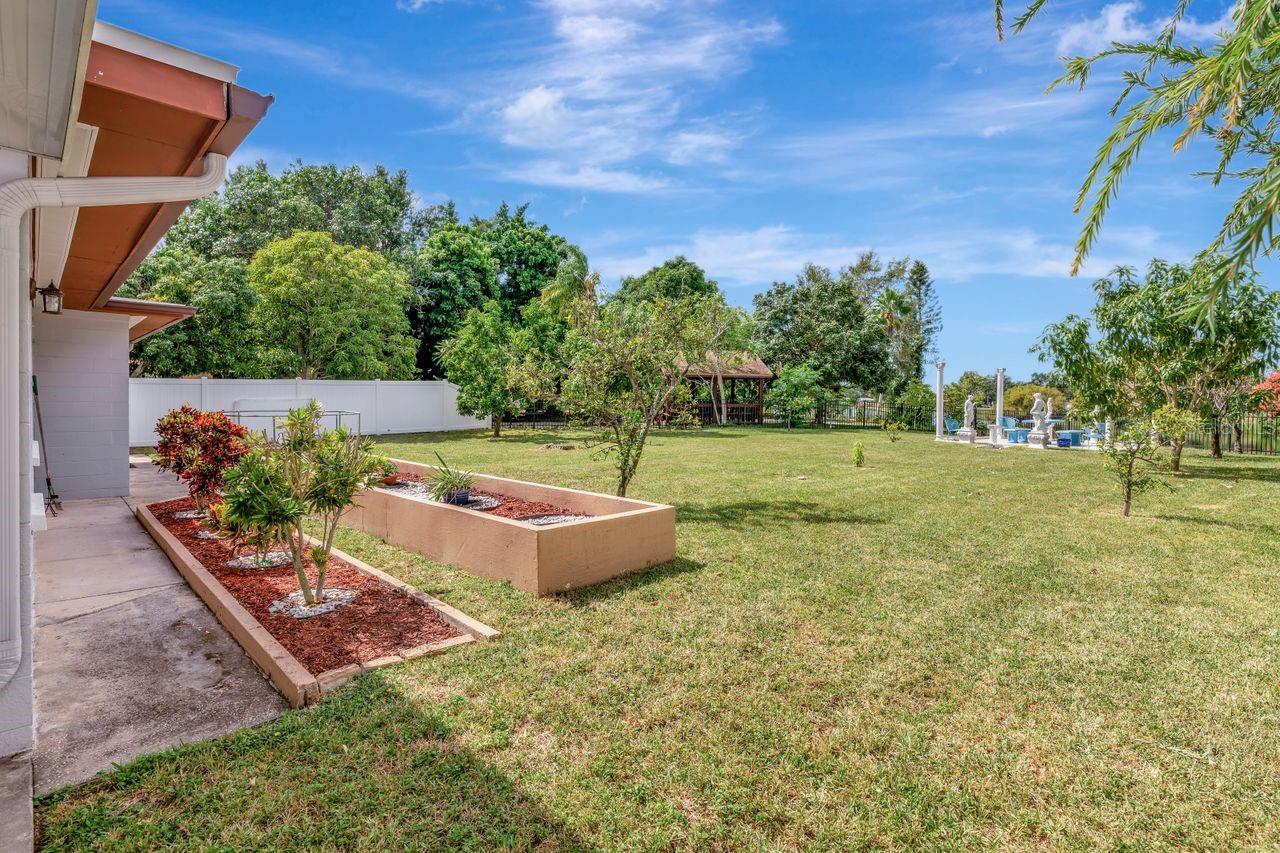 Image 34 of 52 For 2098 35th Street N