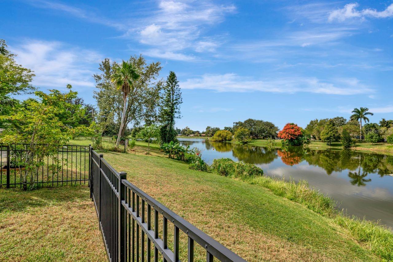 Image 42 of 52 For 2098 35th Street N