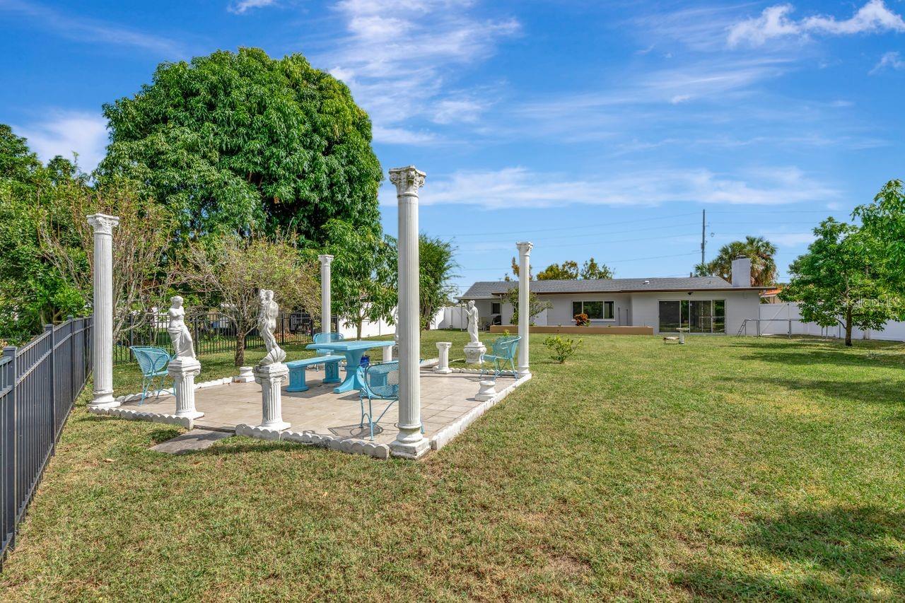 Image 44 of 52 For 2098 35th Street N