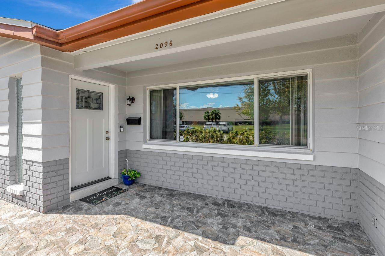 Image 5 of 52 For 2098 35th Street N