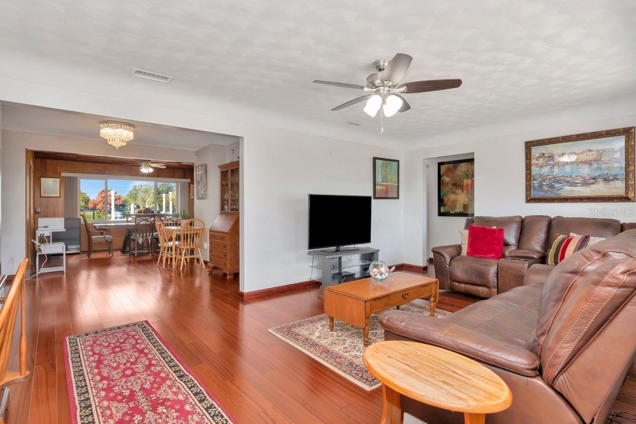 Image 7 of 52 For 2098 35th Street N