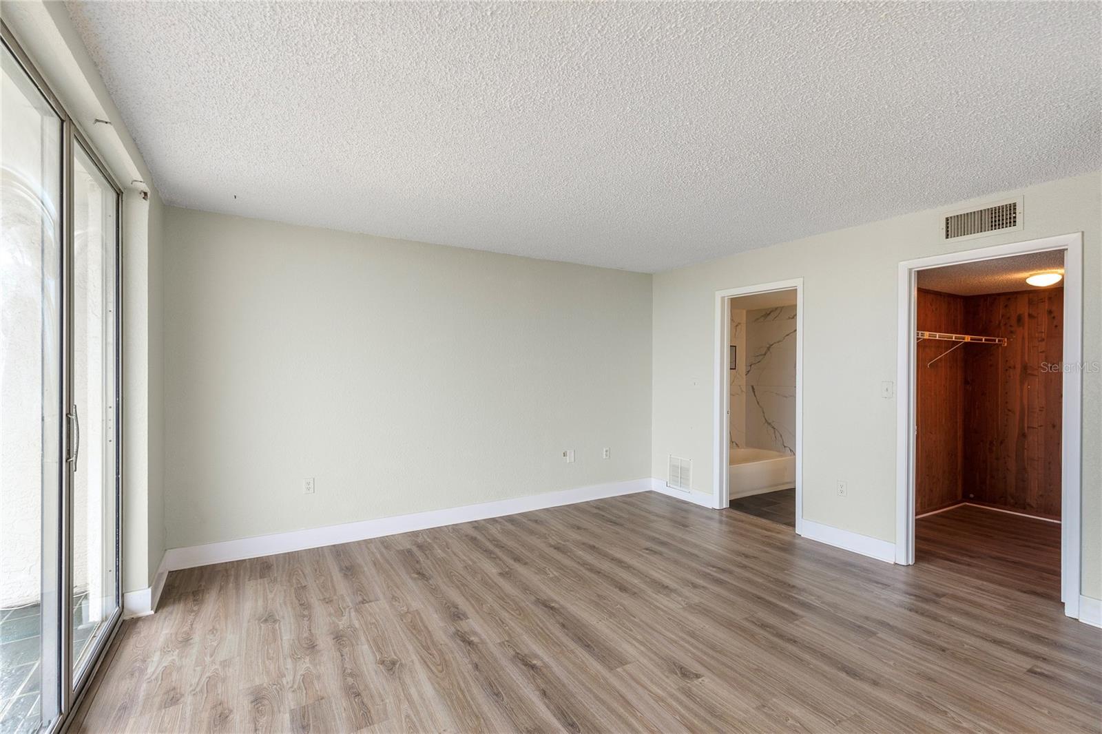 Image 13 of 22 For 2699 Seville Boulevard 802