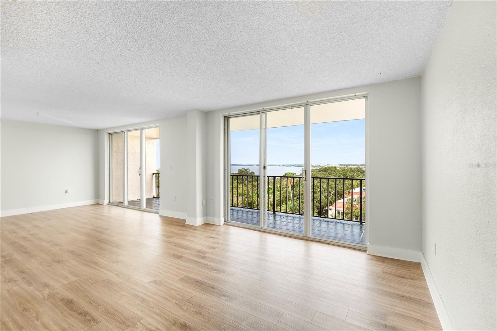 Image 3 of 22 For 2699 Seville Boulevard 802