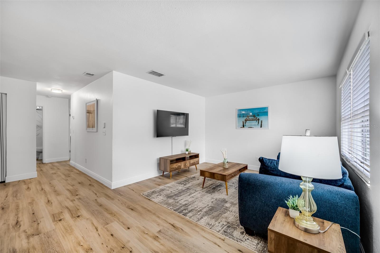 Image 4 of 30 For 3737 10th Avenue S