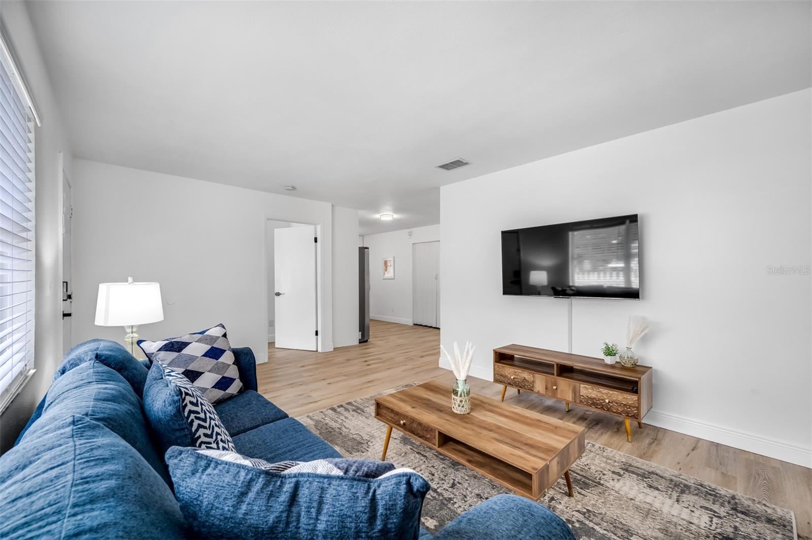 Image 6 of 30 For 3737 10th Avenue S