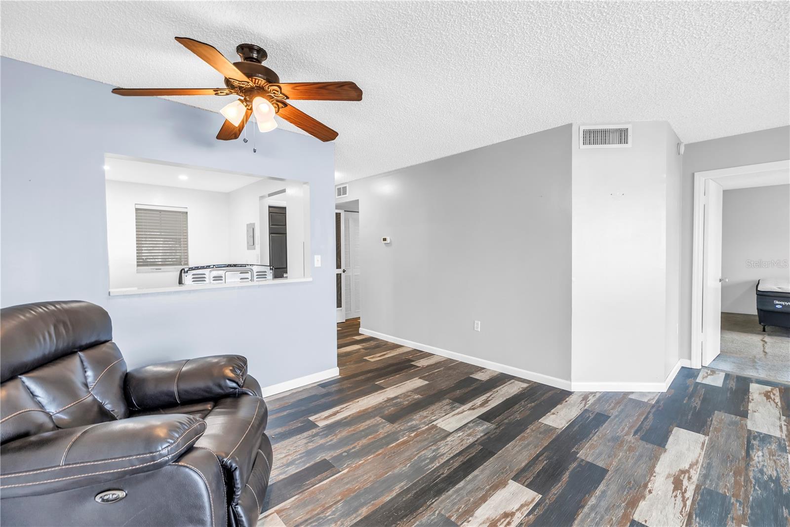 Image 10 of 52 For 6960 20th Avenue N 307