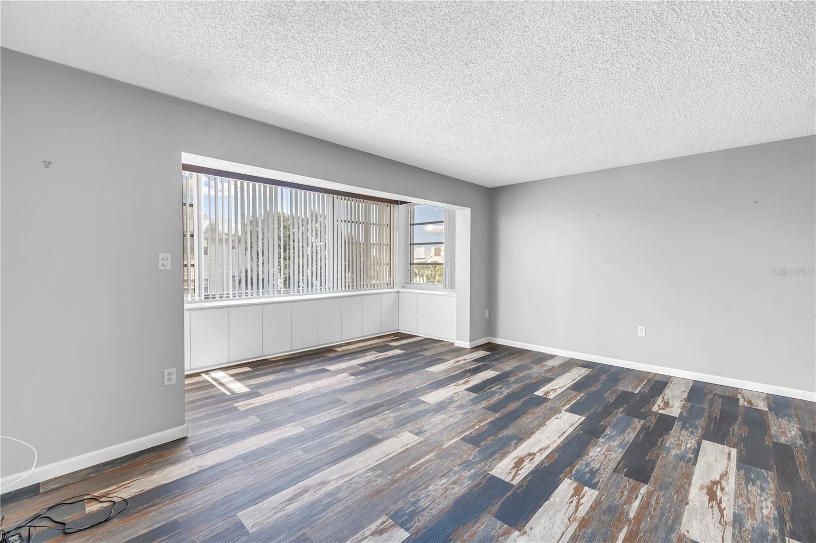 Image 16 of 52 For 6960 20th Avenue N 307